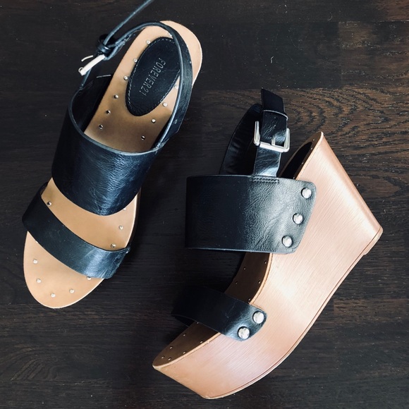Black / Tan Platform Sandals - Picture 1 of 5